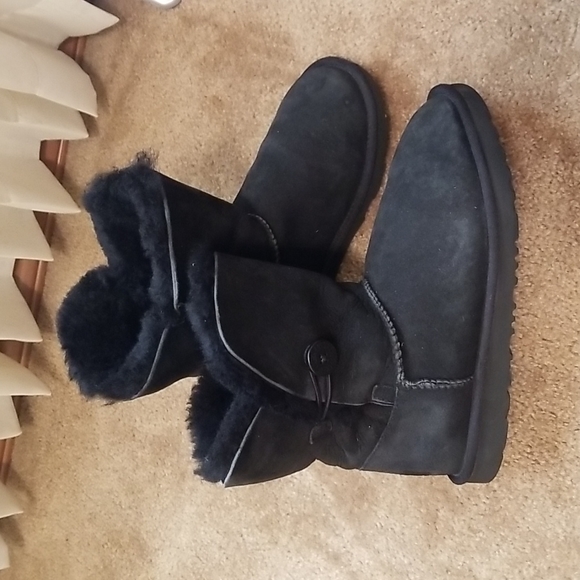UGG Bailey Button Boots - Picture 1 of 16